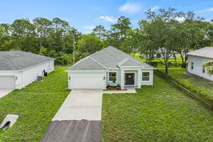 8186 104th Ct, Vero Beach, FL 32967 - Photo 1
