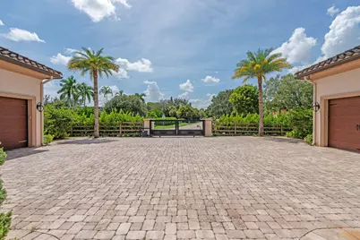 1601 Clydesdale Avenue, Wellington, FL 33414 - Photo 3