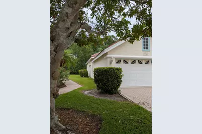 708 SW Saint Vincent Cove, Port Saint Lucie, FL 34986 - Photo 9