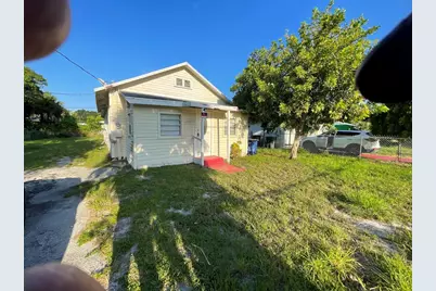 1610 N 14th Street, Fort Pierce, FL 34950 - Photo 1