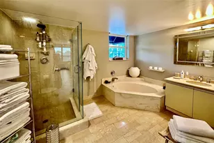 7582 Regency Lake Dr, Boca Raton, FL 33433 - Photo 11