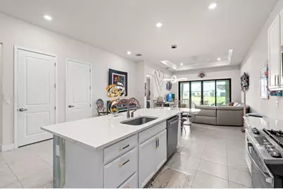 7642 N Blue Spring Drive, Parkland, FL 33067 - Photo 15
