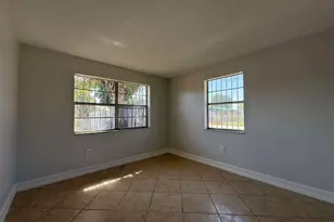 516 NW 179th St, Miami Gardens, FL 33169 - Photo 9