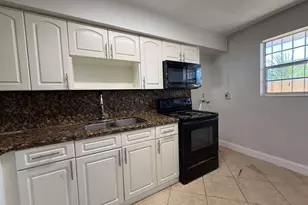 516 NW 179th St, Miami Gardens, FL 33169 - Photo 5