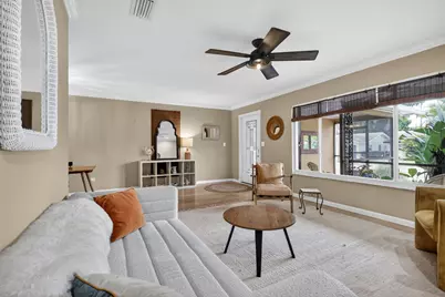 70 18th Avenue S, Lake Worth Beach, FL 33460 - Photo 9