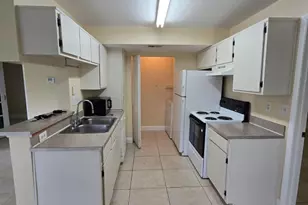 8775 NW 39th Street NW, Sunrise, FL 33351 - Photo 7