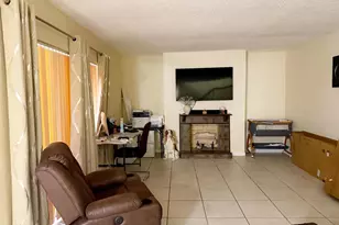 1670 Forest Lakes Cir, West Palm Beach, FL 33406 - Photo 7
