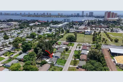 140 W 31st Court, Riviera Beach, FL 33404 - Photo 57