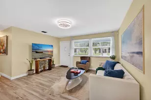 140 W 31st Ct, Riviera Beach, FL 33404 - Photo 7
