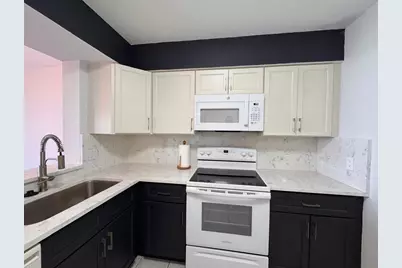 4570 NW 18th Avenue #605, Deerfield Beach, FL 33064 - Photo 5