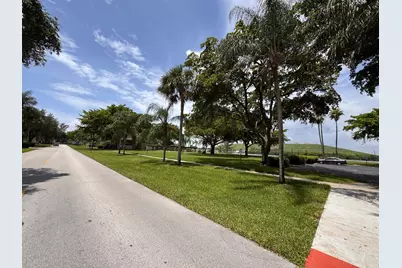 4570 NW 18th Avenue #605, Deerfield Beach, FL 33064 - Photo 37