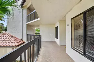 10173 Mangrove Dr, Boynton Beach, FL 33437 - Photo 5
