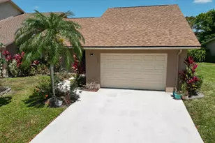 11909 Donlin Dr, Wellington, FL 33414 - Photo 3