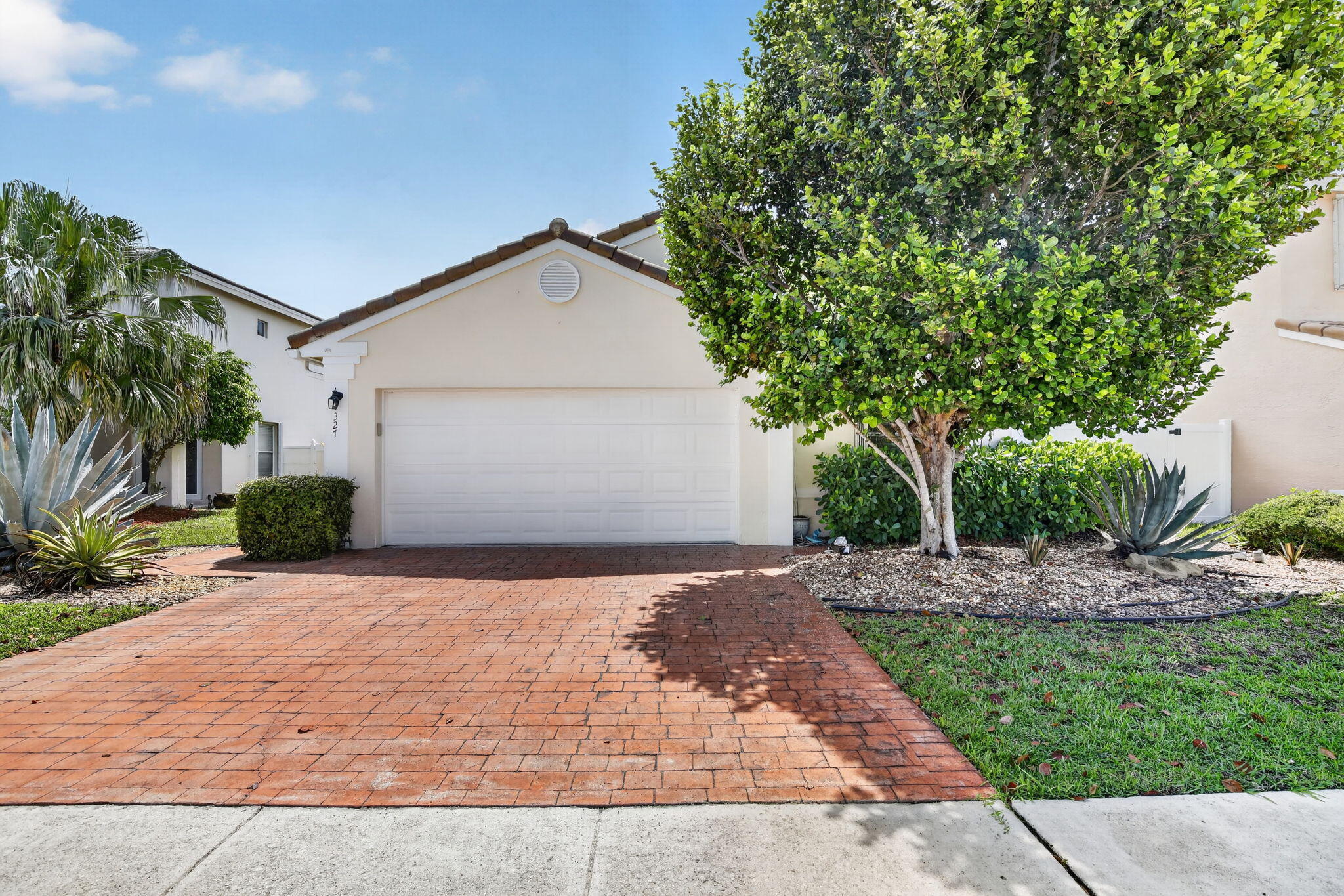 327 SW 191st Terrace - 327 SW 191st Terrace, Pembroke Pines, FL 33029 Luxury Property | Jose Angel Pina