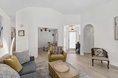 327 SW 191st Terrace, Pembroke Pines, FL 33029 - Photo 9