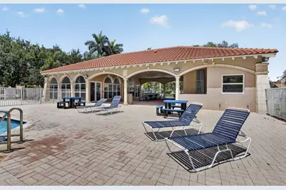 327 SW 191st Terrace, Pembroke Pines, FL 33029 - Photo 47