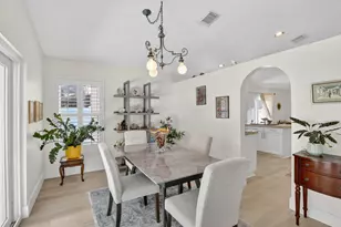 327 SW 191st Terrace, Pembroke Pines, FL 33029 - Photo 11