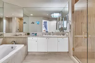 7000 Island Blvd, Aventura, FL 33160 - Photo 33