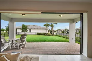 801 SE Courances Dr, Port Saint Lucie, FL 34984 - Photo 9