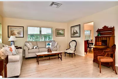 129 Alhambra Place, West Palm Beach, FL 33405 - Photo 5