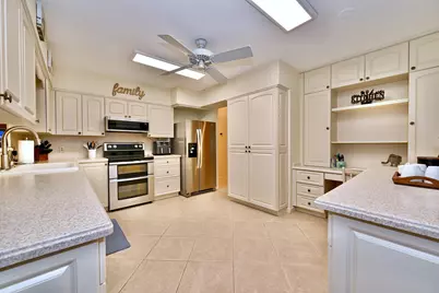 129 Alhambra Place, West Palm Beach, FL 33405 - Photo 11