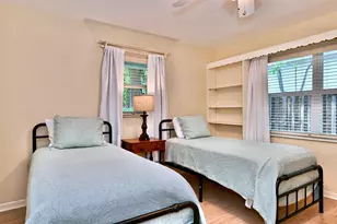 129 Alhambra Pl, West Palm Beach, FL 33405 - Photo 19