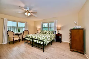 129 Alhambra Pl, West Palm Beach, FL 33405 - Photo 15