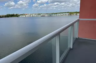 1301 NE Miami Gardens Dr, Miami, FL 33179 - Photo 9