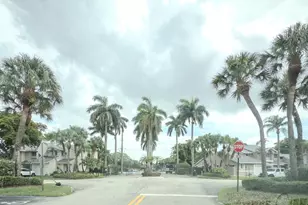 2011 E Discovery Cir Circle E, Deerfield Beach, FL 33442 - Photo 29