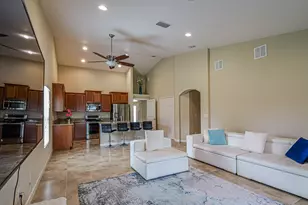 1750 SW Berkshire Cir Circle SW, Vero Beach, FL 32968 - Photo 9
