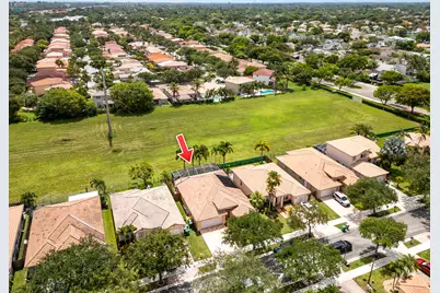 376 E Royal Cove Circle, Davie, FL 33325 - Photo 57