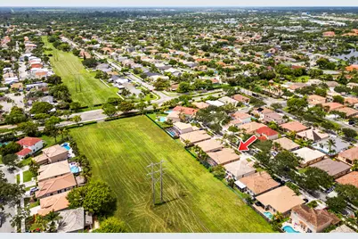 376 E Royal Cove Circle, Davie, FL 33325 - Photo 49