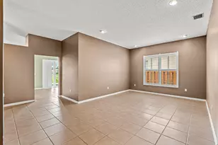 376 E Royal Cove Cir, Davie, FL 33325 - Photo 11