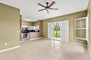 376 E Royal Cove Cir, Davie, FL 33325 - Photo 19