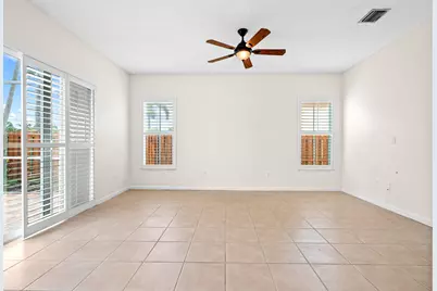 376 E Royal Cove Circle, Davie, FL 33325 - Photo 13