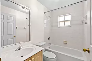 376 E Royal Cove Cir, Davie, FL 33325 - Photo 37