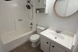 5186 NE 6th Ave, Oakland Park, FL 33334 - Photo 5