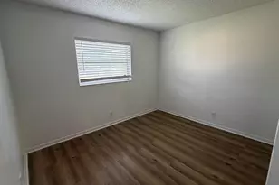 5186 NE 6th Ave, Oakland Park, FL 33334 - Photo 9
