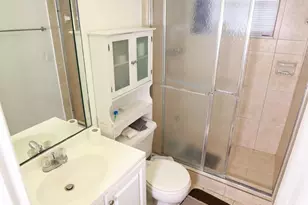 6570 Royal Palm Blvd, Margate, FL 33063 - Photo 11