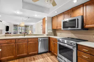 911 Gardenia Dr, Delray Beach, FL 33483 - Photo 9