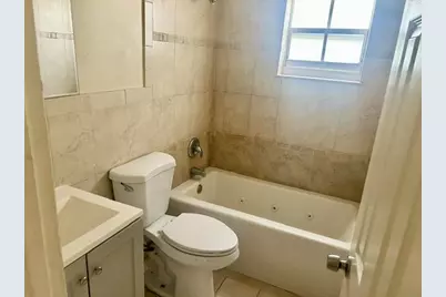 1870 NW 33rd Avenue, Lauderhill, FL 33311 - Photo 11