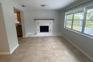 1317 Willow Rd, West Palm Beach, FL 33406 - Photo 3