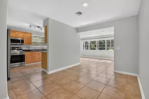 1317 Willow Rd, West Palm Beach, FL 33406 - Photo 9