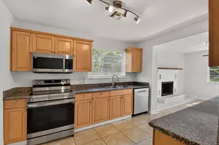 1317 Willow Rd, West Palm Beach, FL 33406 - Photo 13