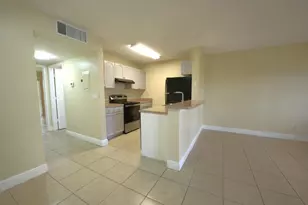 1617 Meadows Cir W, Boynton Beach, FL 33436 - Photo 5