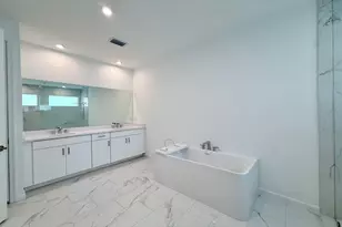 10710 SW Hensley St, Port Saint Lucie, FL 34987 - Photo 17
