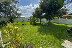 1773 SW Finch Ln, Port Saint Lucie, FL 34953 - Photo 31