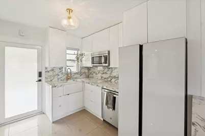 851 Meridian Avenue #33, Miami Beach, FL 33139 - Photo 3