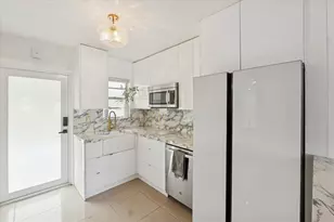 851 Meridian Ave, Miami Beach, FL 33139 - Photo 3