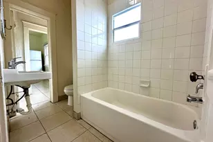 523 Valley Forge Rd, West Palm Beach, FL 33405 - Photo 7